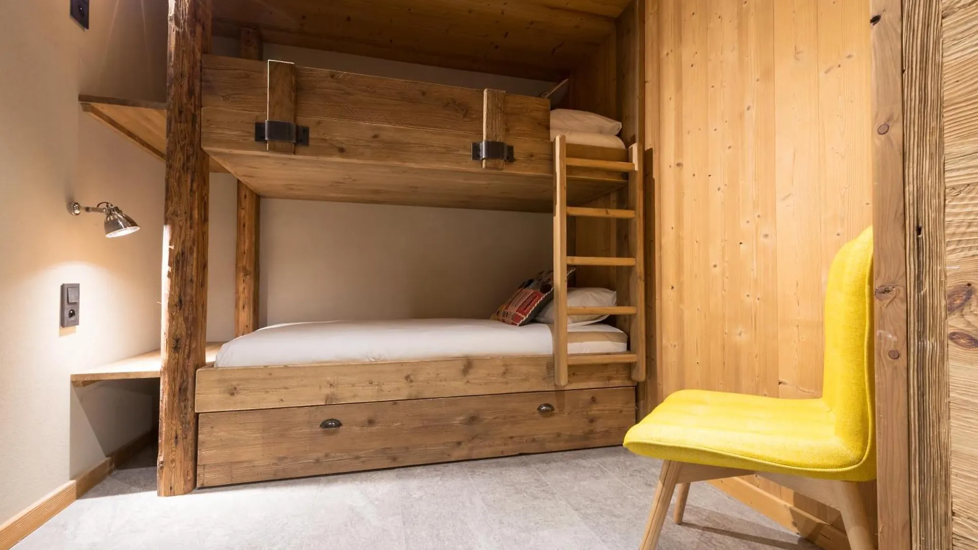 La Maison Rouge Chambéry 3*,